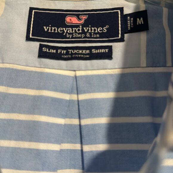 Vineyard Vine Button Down Size Medium - Picture 3 of 6